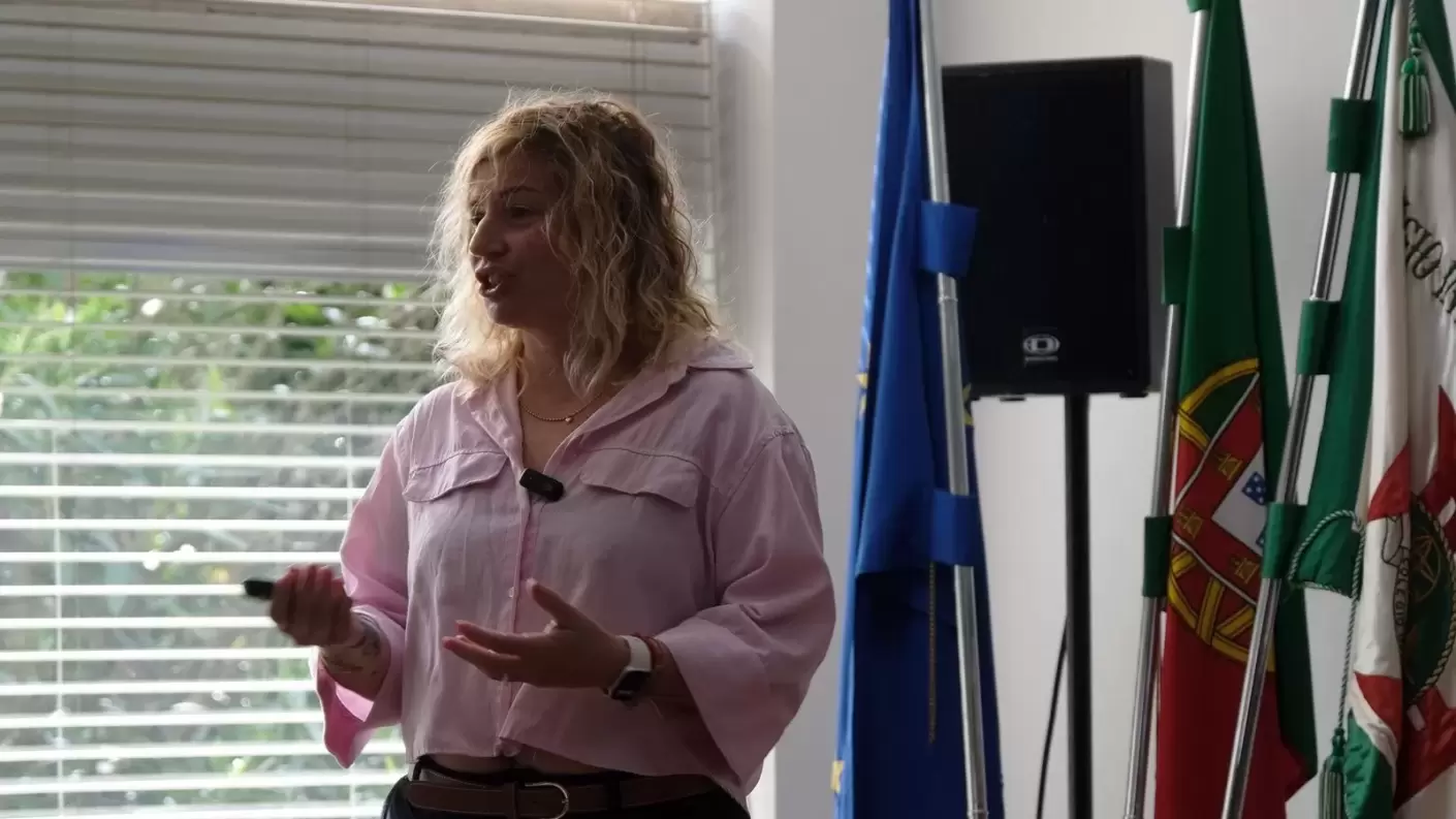 Inez Borges en las Jornadas de Artes Gráficas 2026: ética, autoría y responsabilidad creativa en la era de la IA