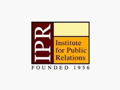 Reinstituição dos media sociais da comunicação bidirecional